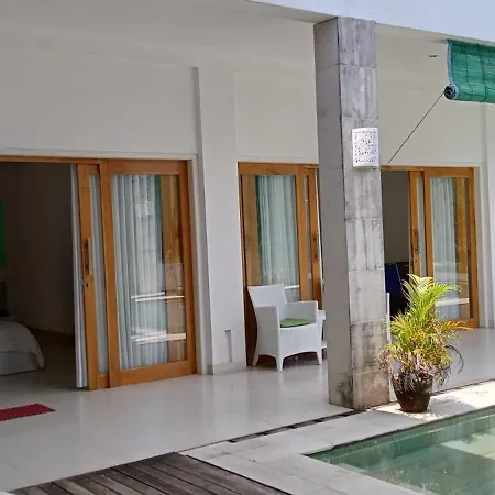 Villa Putih Lovina